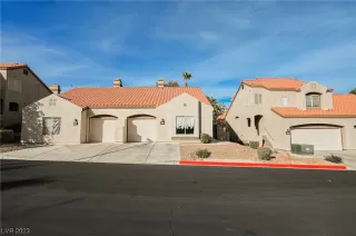 Photo #4: 2542068 Listing