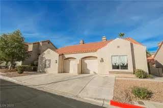 Photo #5: 2542068 Listing