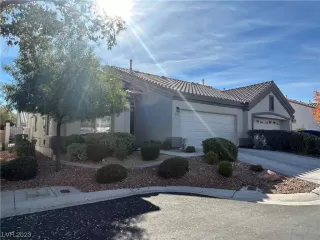 Photo #1: 2542083 Listing