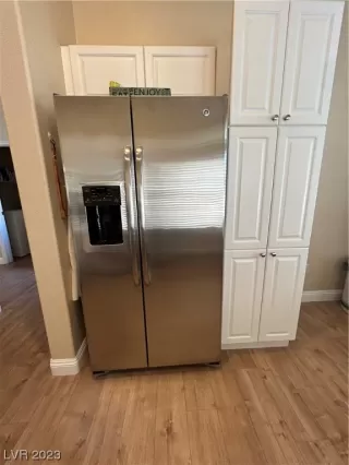 Photo #4: 2542083 Listing