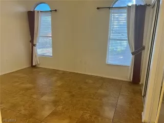 Photo #5: 2542112 Listing 