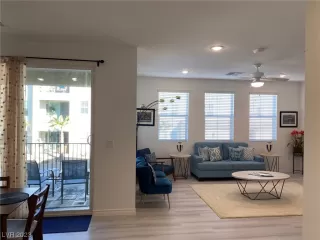 Photo #2: 2542136 Listing