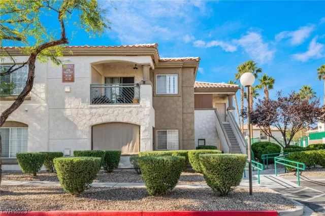 MLS: 2542147 Condo For Sale