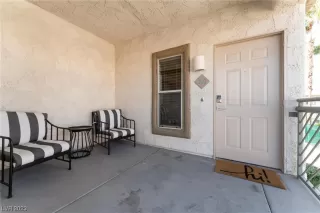 Photo #4: 2542147 Listing