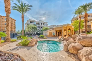 Photo #2: 2542183 Listing