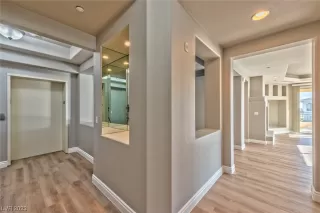 Photo #4: 2542183 Listing