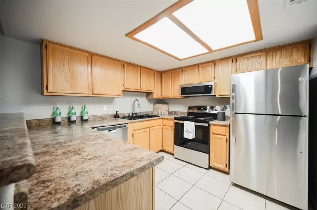 MLS: 2542190 Condo For Sale