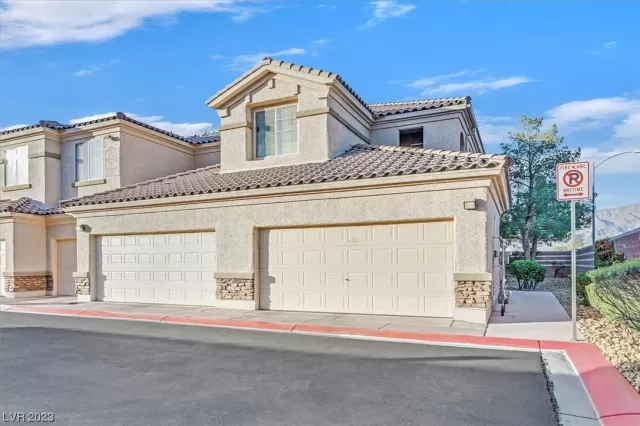 MLS: 2542194 Condo For Sale
