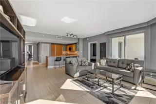 Photo #3: 2542203 Listing