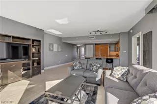 Photo #4: 2542203 Listing