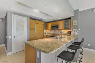 Photo #6: 2542203 Listing