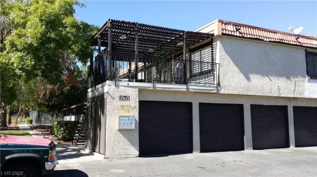 MLS: 2542214 Condo For Sale