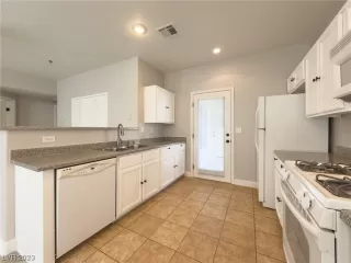 Photo #6: 2542220 Listing