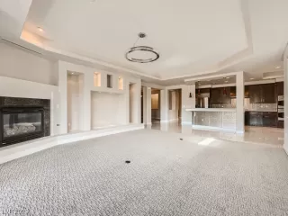 Photo #3: 2542226 Listing