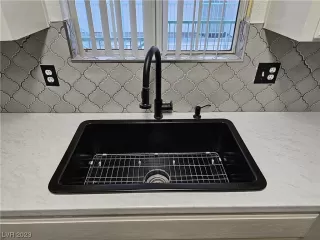 Photo #2: 2542244 Listing 