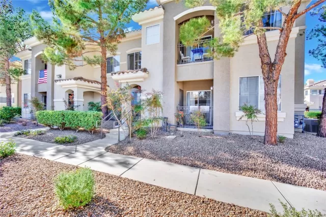 MLS: 2542253 Condo For Sale