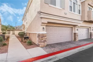 Photo #1: 2542270 Listing 