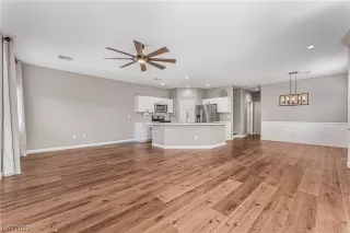 Photo #4: 2542270 Listing 