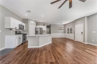 Photo #5: 2542270 Listing 