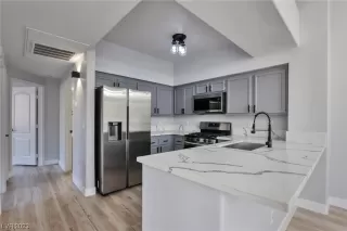 Photo #1: 2542320 Listing 