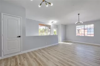 Photo #5: 2542320 Listing 