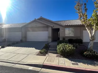 Photo #1: 2542346 Listing 