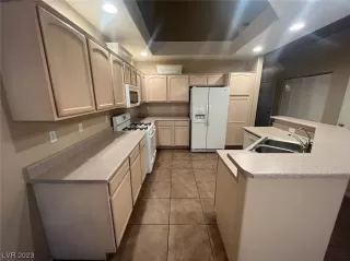 Photo #6: 2542346 Listing 