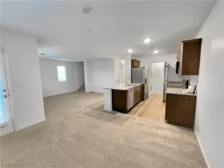 Photo #5: 2542361 Listing 