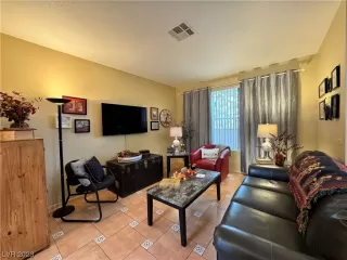 Photo #4: 2542364 Listing 