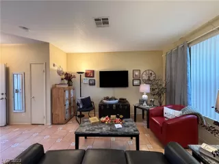 Photo #6: 2542364 Listing 