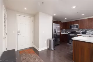 Photo #1: 2542371 Listing 