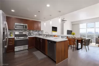 Photo #4: 2542371 Listing 