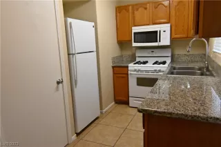 Photo #5: 2542375 Listing 
