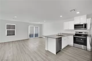 Photo #2: 2542383 Listing 