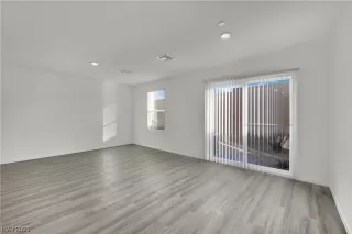 Photo #5: 2542383 Listing 