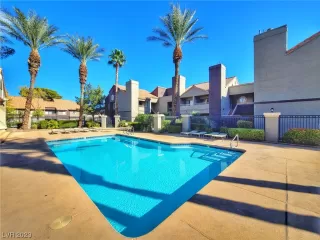 Photo #1: 2542406 Listing