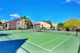 Photo #3: 2542406 Listing