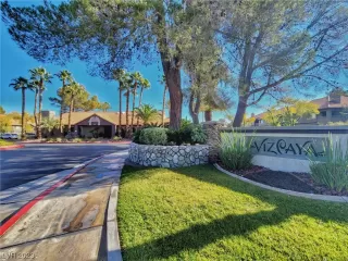 Photo #5: 2542406 Listing