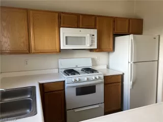 Photo #6: 2542420 Listing 