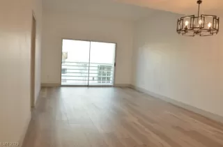 Photo #3: 2542466 Listing