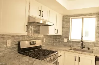 Photo #6: 2542466 Listing