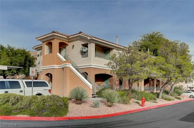 MLS: 2542469 Condo For Sale