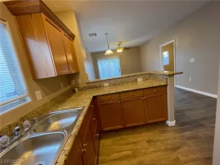 Photo #5: 2542480 Listing 