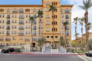 Photo #1: 2542537 Listing