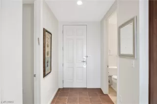 Photo #4: 2542537 Listing