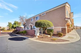 Photo #1: 2542599 Listing