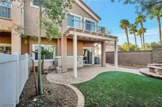 Photo #3: 2542599 Listing