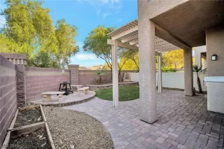 Photo #5: 2542599 Listing