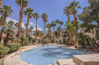 Photo #4: 2542636 Listing 