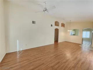 Photo #3: 2542645 Listing 